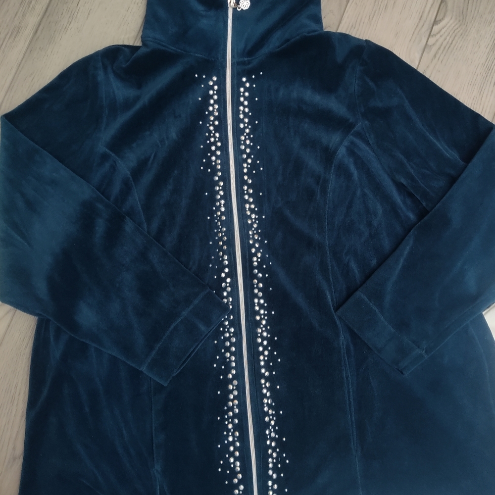 Velour Catherine's OX 14/16W Blue Beaded front zip Jacket. Excellent condition - Picture 3 of 10
